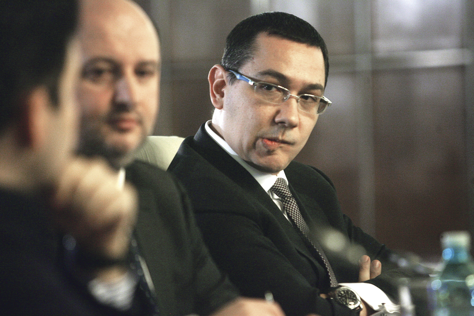 Guvernul introduce noi taxe. A promis în faţa FMI