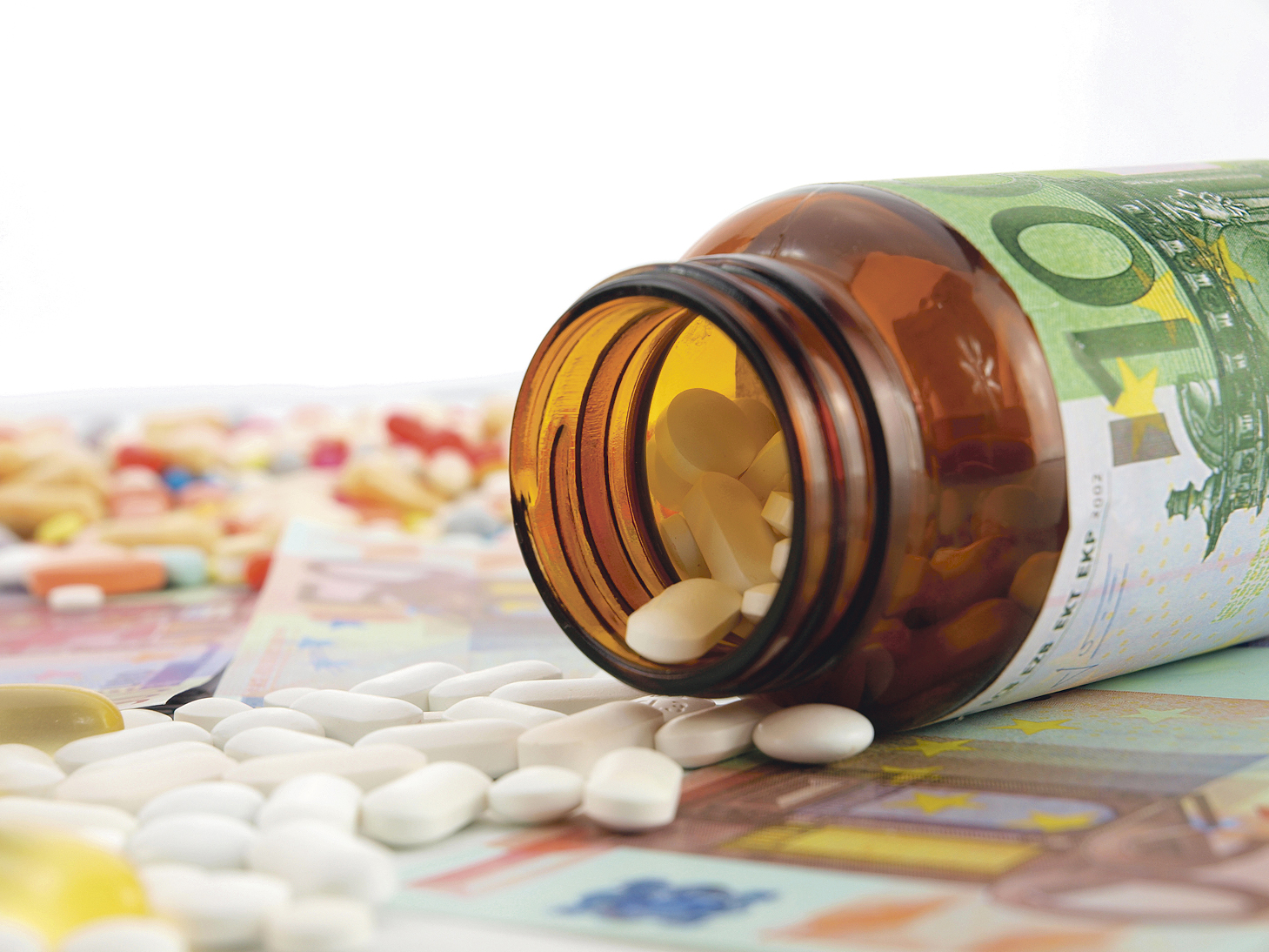 Pace între producătorii de medicamente şi Guvern? Plafonul taxei pe ultimul trimestru din 2012 a fost majorat
