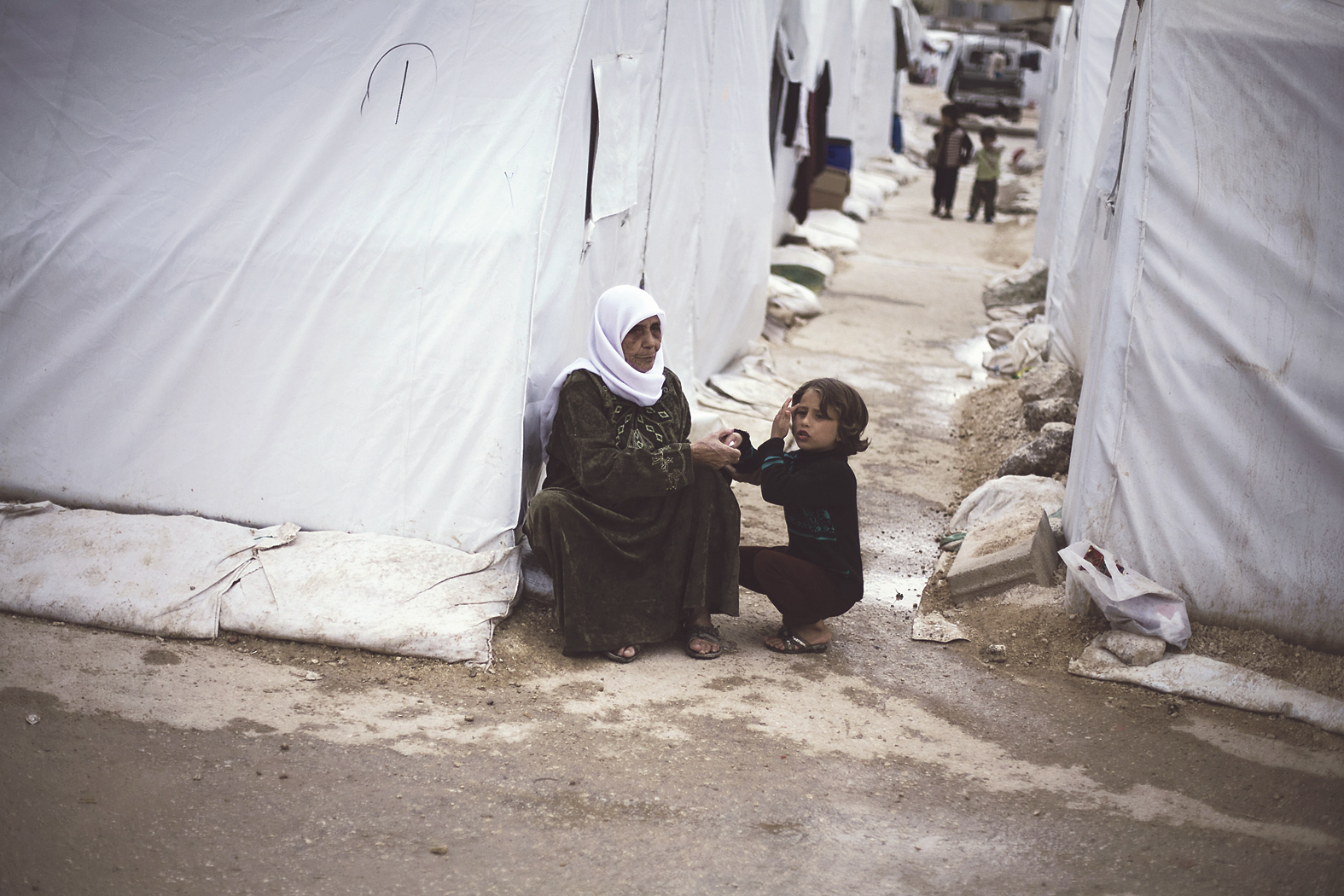 THE ECONOMIST Siria: o nație lăsată de izbeliște
