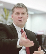 Predoiu: Guvernul va putea să-şi urmeze interesele în contractele bilaterale din domeniul energiei