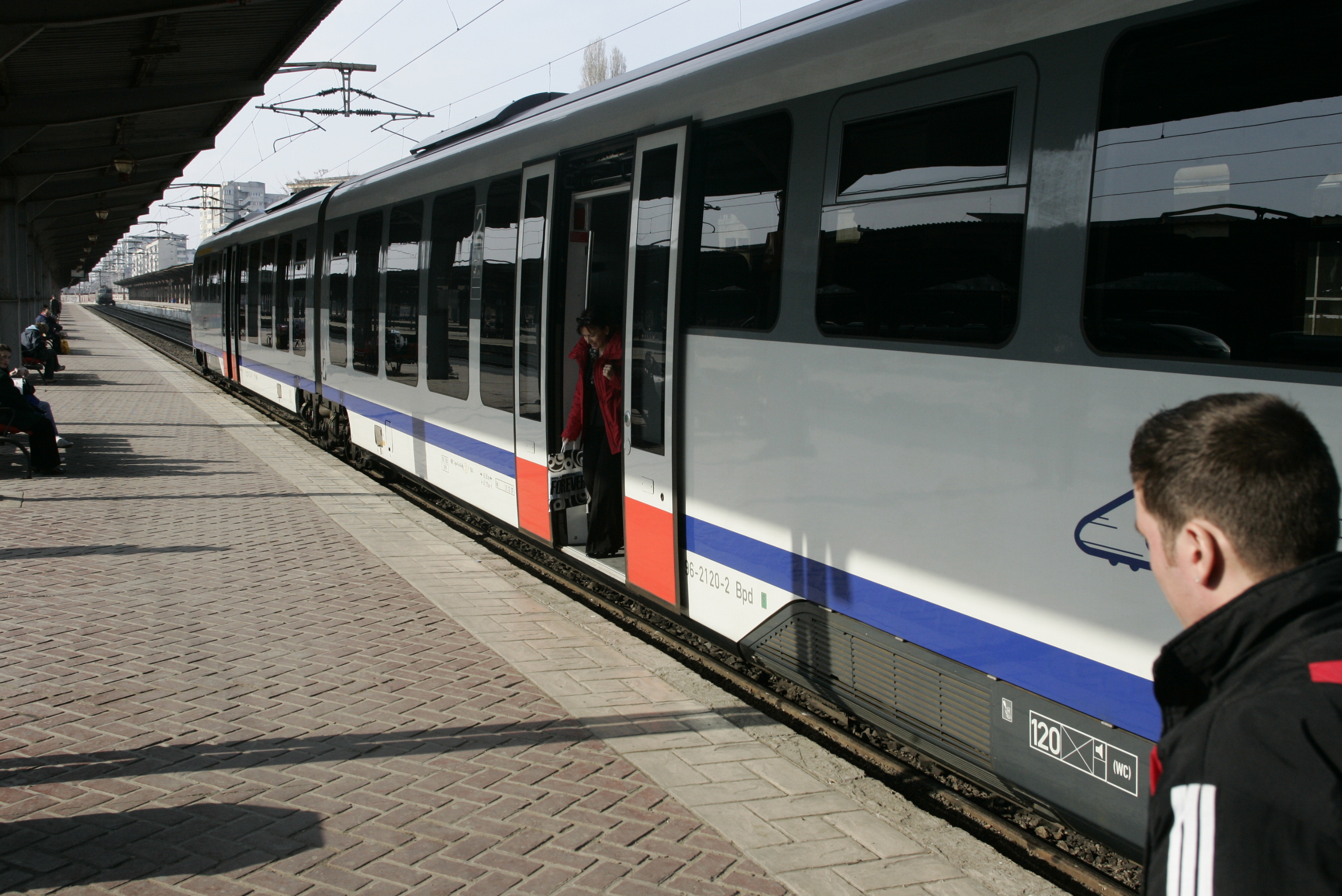 Biletele electronice de tren sunt cu 10% mai ieftine pentru vacanța de Paști
