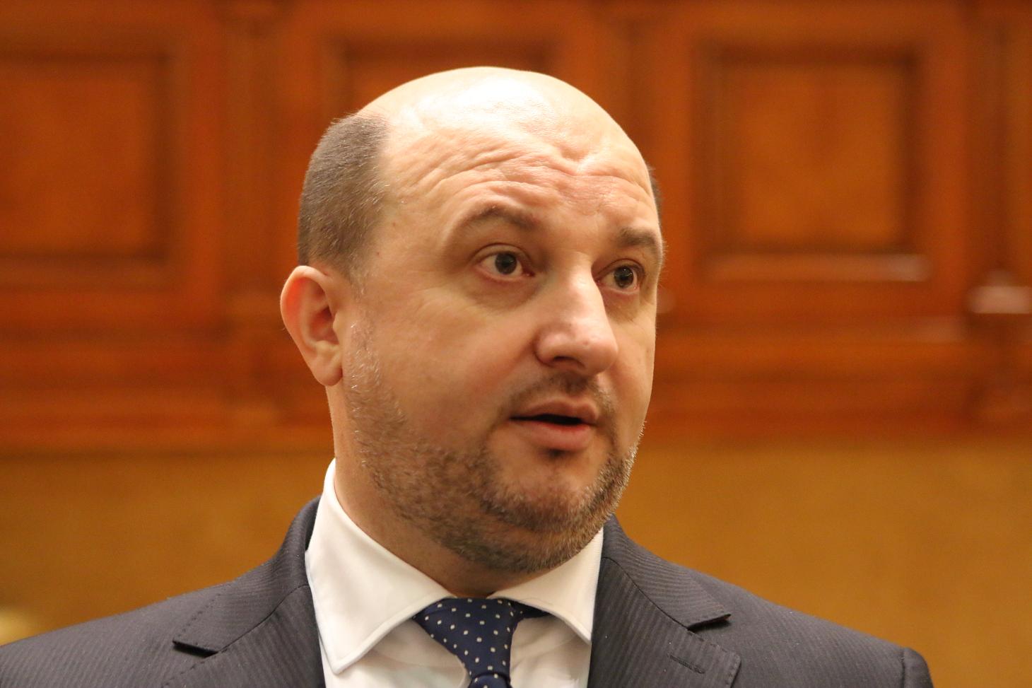 Daniel Chițoiu pleacă de la Finanţe, Eugen Nicolăescu îi ia locul