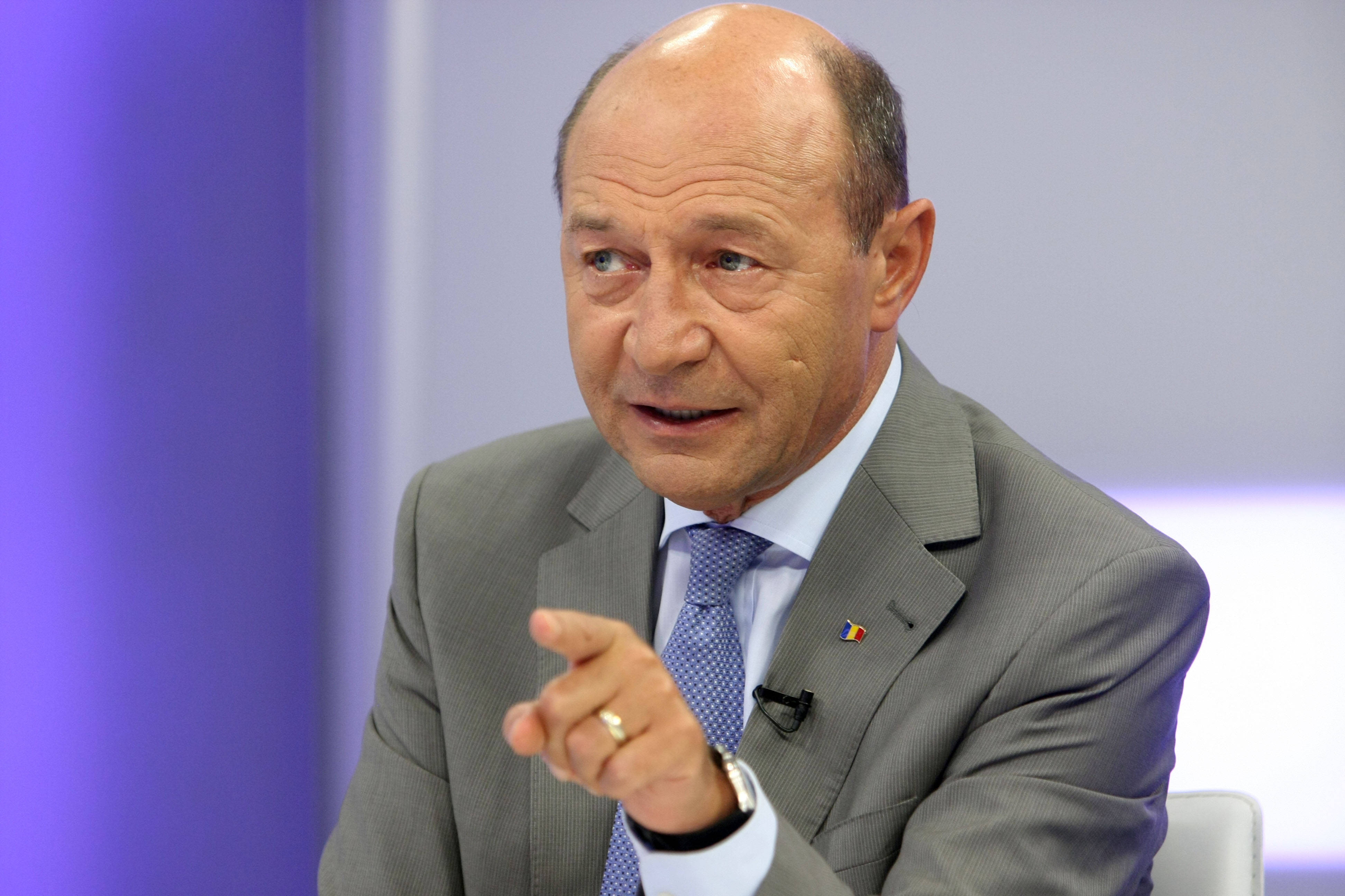 Băsescu: „Se merge, pur și simplu, pe o linie care demolează statul”