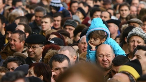 Sentinţă: Românii, condamnaţi la muncă pe viaţă