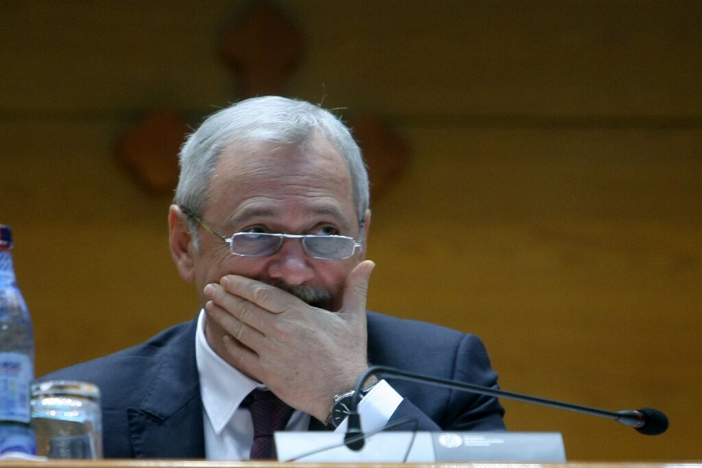 Planul ascuns al lui Dragnea a fost devoalat. Cum vrea PSD să-l distrugă pe Iohannis.