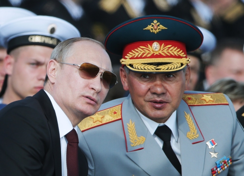 Mișcare militară de ultimă oră a lui Putin la granițele României. Șeful armatei ruse a inspectat trupele din apropierea țării noastre