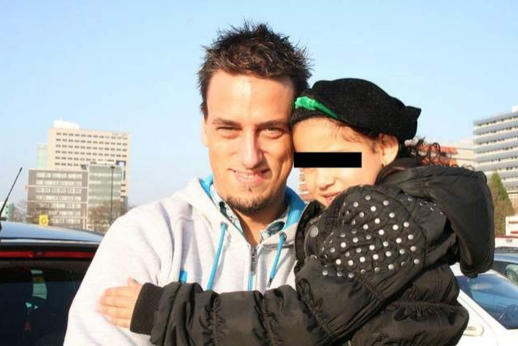 Pedofilul olandez abuzat și bătut cu scândura! Povestea șocantă a părinților lui Joop Visscher! Ce i-au făcut acestuia