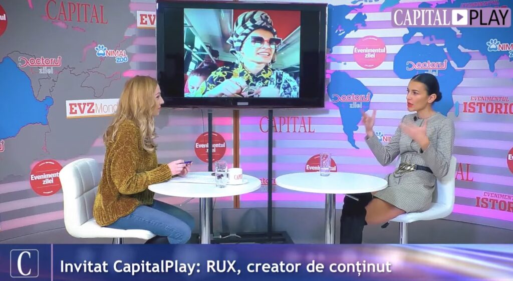 RUX la Capital Play: ”Pe internet sunt singura femeie care face comedie la nivelul acesta. E foarte greu. Sunt respinsă de restul comedianțiilor, mă consideră sub ei, penibilă”