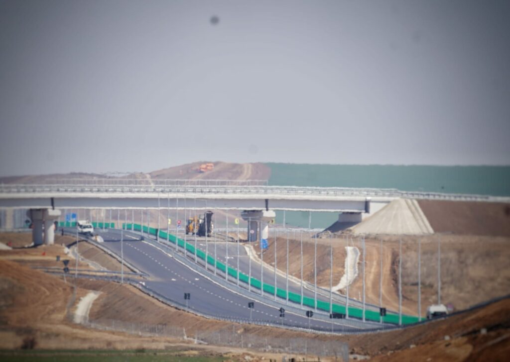 CNAIR suflă și-n iaurt, nu deschide o autostradă pentru niște becuri și alte neconformități