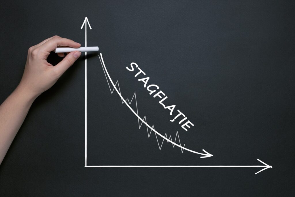 România se îndreaptă către o stagnare economică, în timp ce inflația continuă să crească