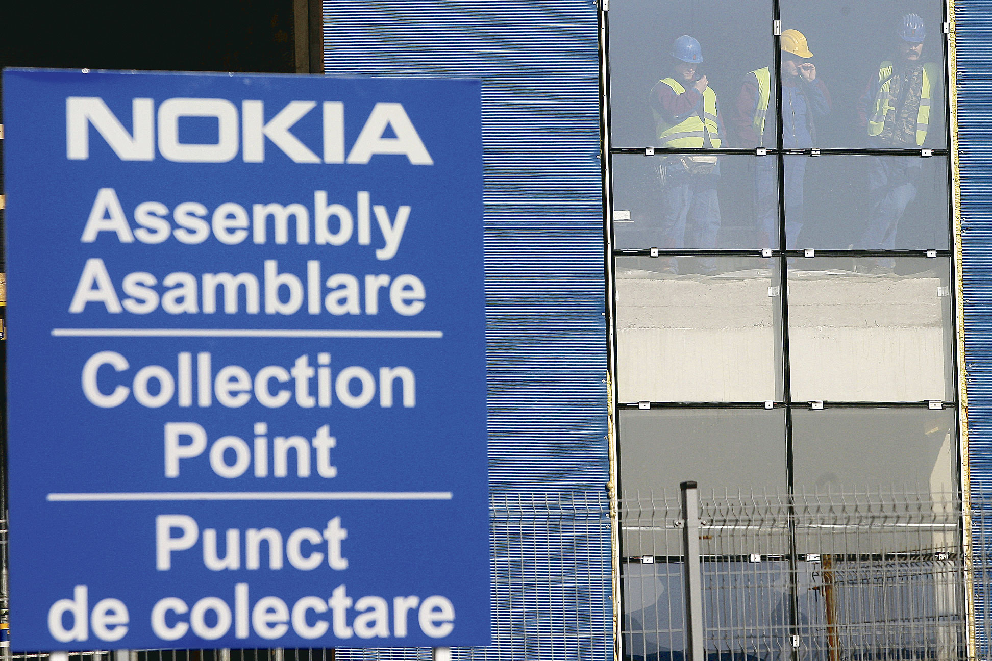 Pericol de divizare: Nokia se prăbuşeşte la bursă pe fondul declinului vânzărilor