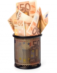 Băncile refuză să acorde credite, firmele renunţă la finanţările europene