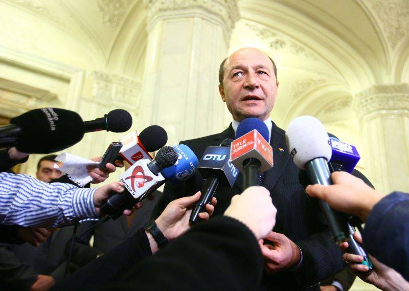 Băsescu pleacă la Seul să discute despre energia nucleară
