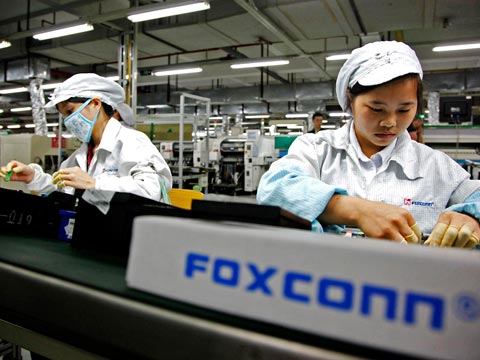 Va fi ”CRIZĂ” de iPhone 5? Uzina Foxconn din China, paralizată de grevă
