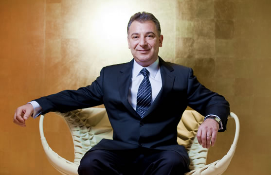 Tranzacție îndeplinită. Cel mai bogat român primește astăzi 1,5 miliarde de dolari