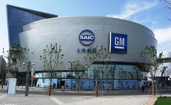 Viitorul General Motors, între chinezii de la SAIC și francezii de la PSA
