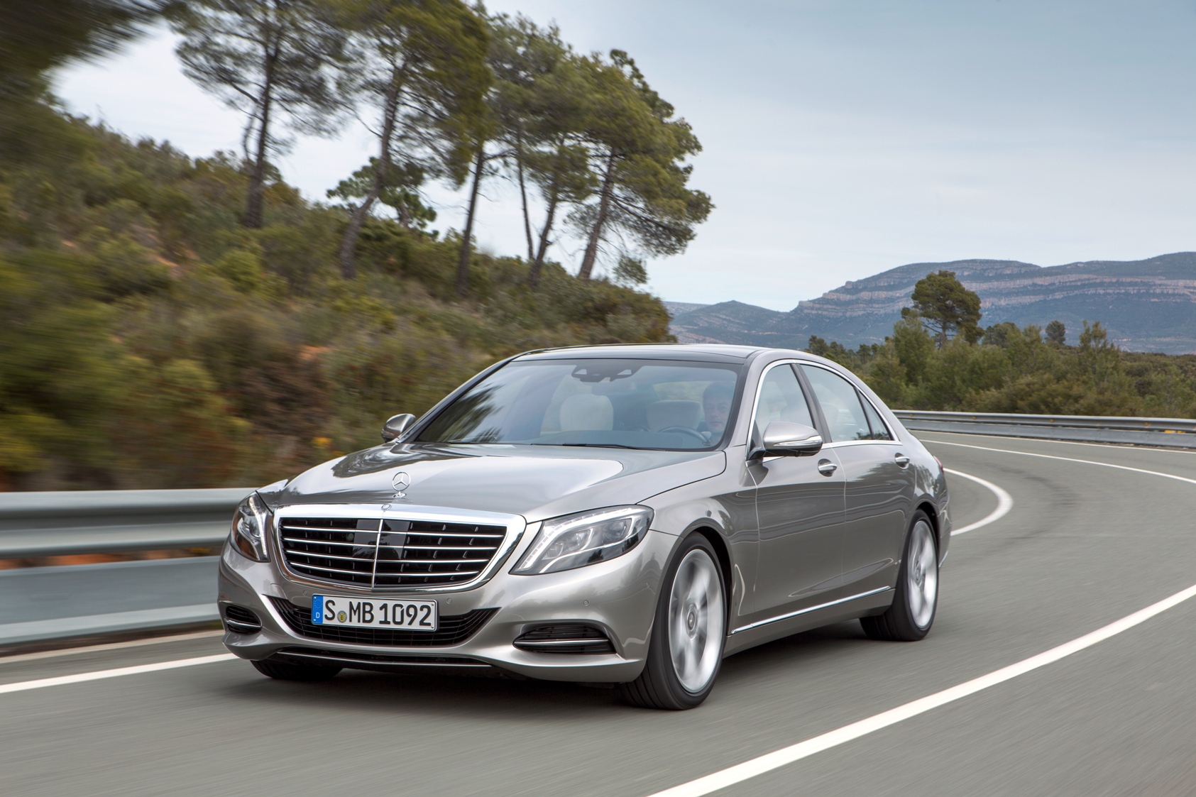 Noua Clasă S de la Mercedes-Benz este deja disponibilă în România. Preț de bază: 84.940 euro