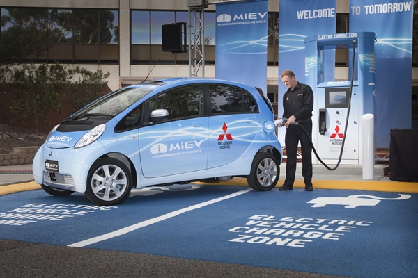 Se deschide prima stație din România pentru încărcarea automobilelor electrice