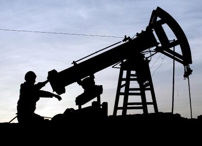 Scumpirea petrolului întărește monedele țărilor producătoare