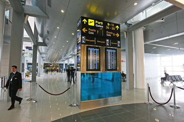 Încă o zi pentru companiile low-cost de pe Băneasa. Duminică, toate zborurile se mută pe Otopeni