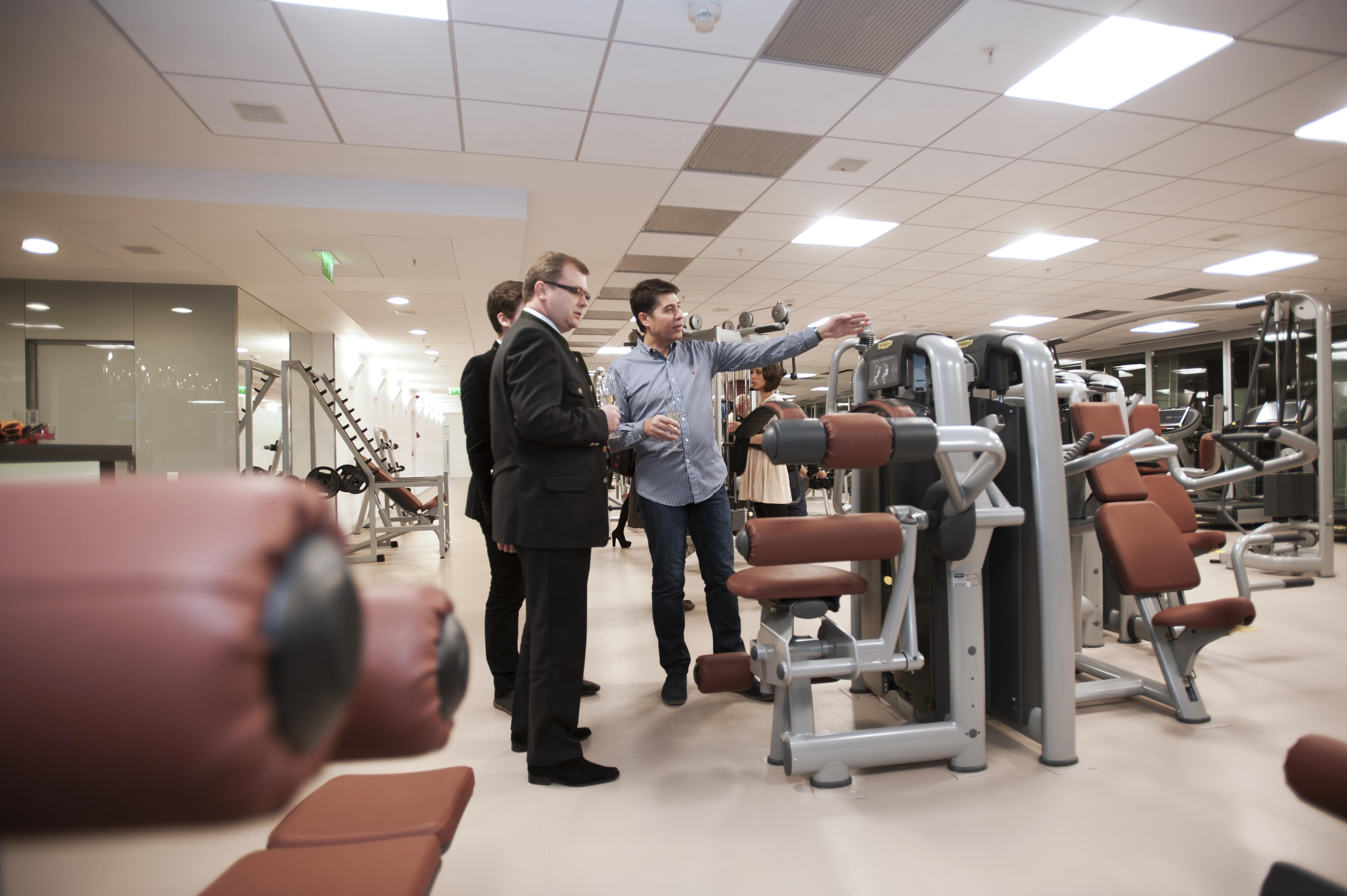 Peste jumătate de milion de euro pentru un nou centru de fitness, Sky Wellness