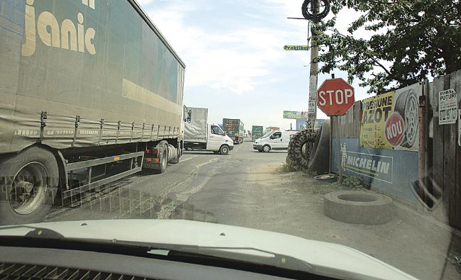 Noul ministru al Transporturilor astupă gropile de pe centura Capitalei