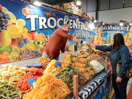 Importurile de fructe cresc de la an la an. În 2013 ne-au costat un peste un sfert de miliard de euro