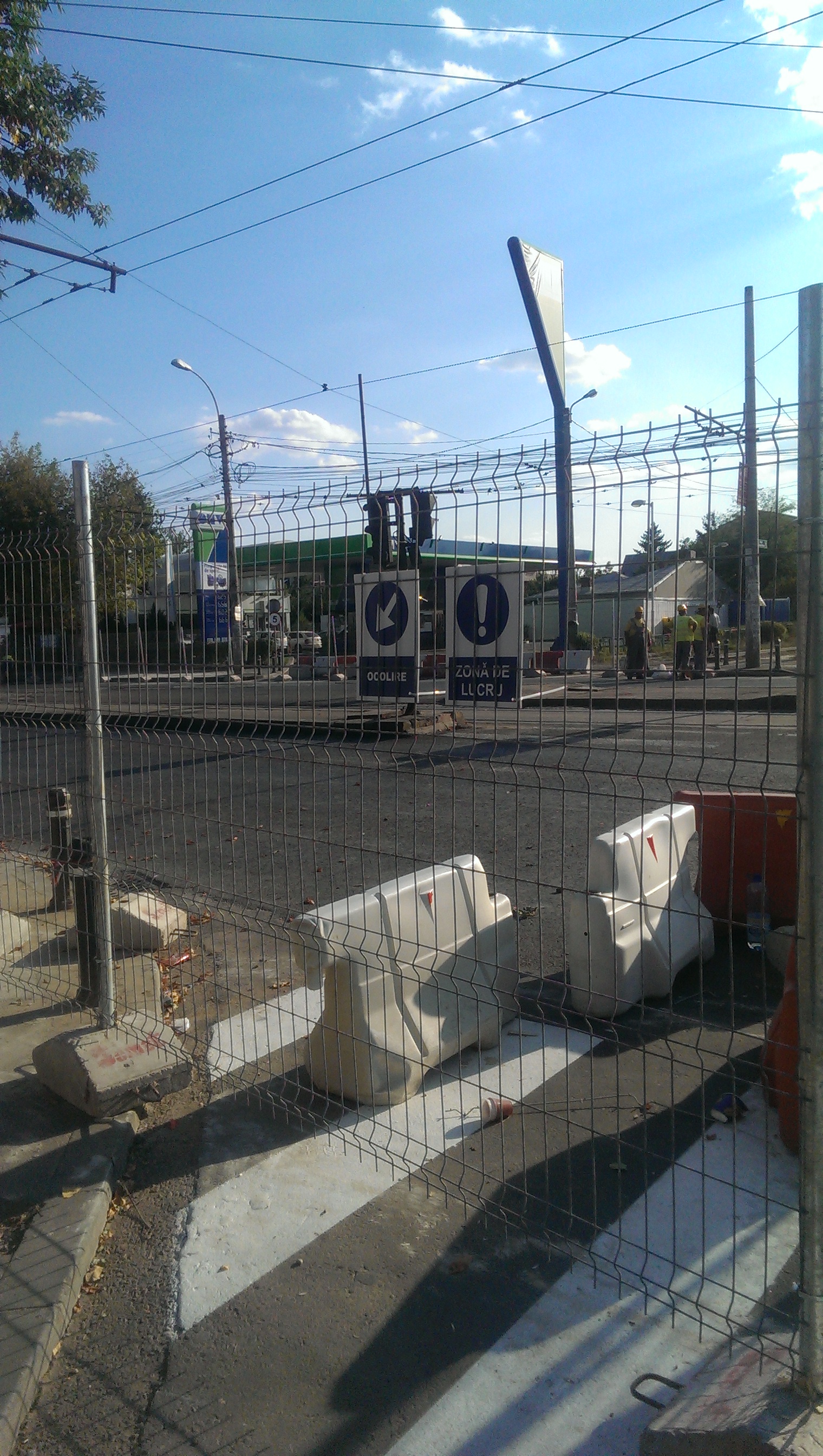 Un bulevard închis pentru un an. Au început lucrările la metroul de la Laromet