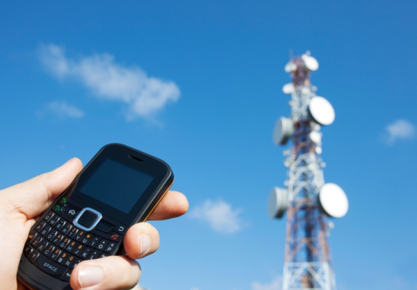 Inventivitate mexicană: o localitate şi-a creat propria reţea de telefonie mobilă