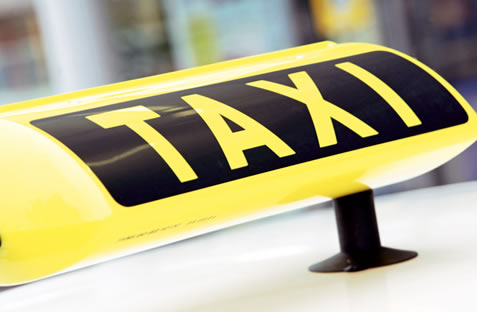EXCLUSIV Un nou dispecerat atacă la baionetă firmele de taxi din București. Vezi ce număr are
